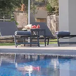 Villa Shades Of Blue *