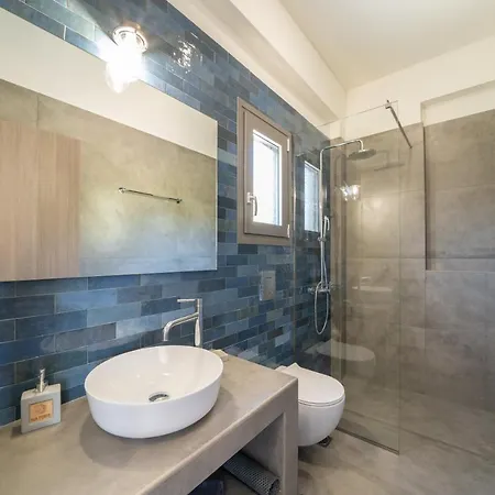 Shades Of Blue * Trapezaki (Kefalonia)