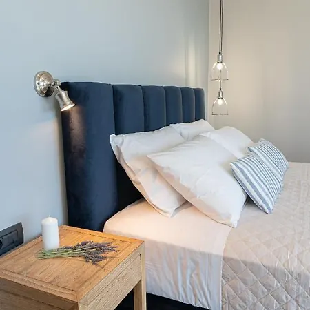 Shades Of Blue * Trapezaki (Kefalonia)